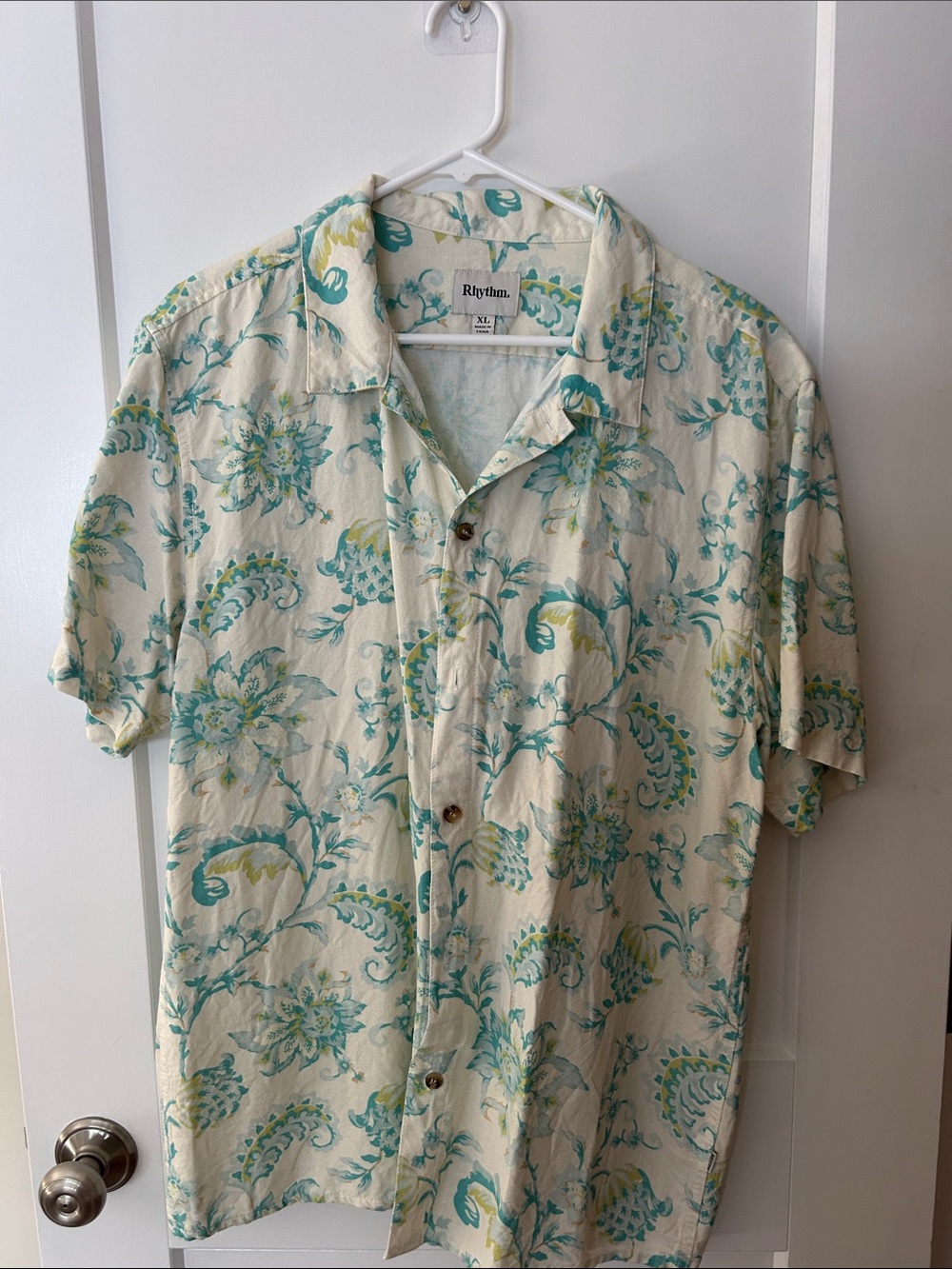 Rhythm. Men's Cream Floral Short-Sleeve Button-Up Shirt